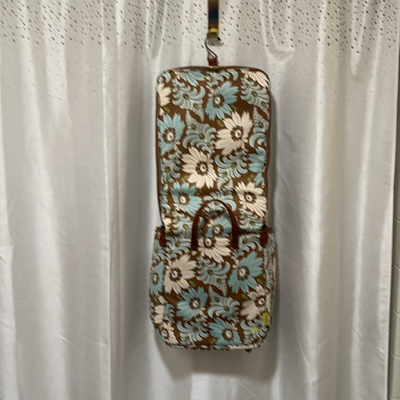 NWOT Multi-functional vinyl travel organizer by AMY BUTLER - Picture 13 of 13